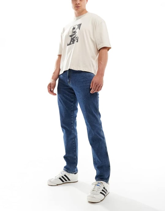 Wrangler Texas slim fit jeans in mid wash - Image 4
