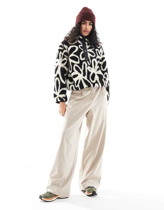 ONLY button down borg fleece in white floral - Image 3