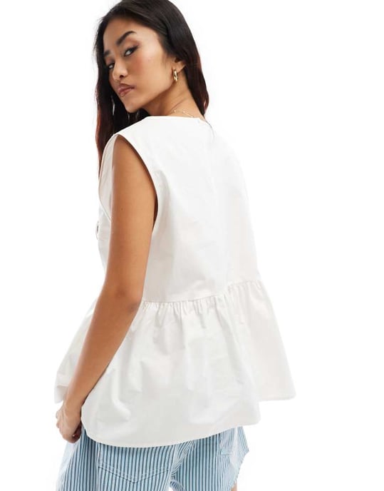 Vila sleeveless cotton poplin top in white - Image 4