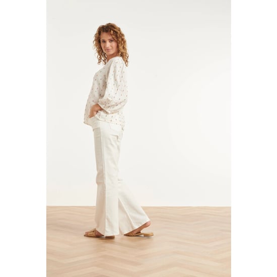 Smashed Lemon Witte blouse met subtiele multicolor details en v-hals | - Image 4