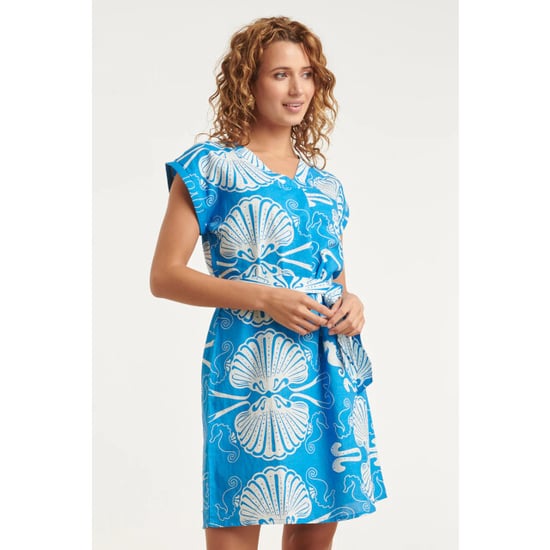 Smashed Lemon Blauwe jurk met witte schelpenprint en ceintuur | - Image 5