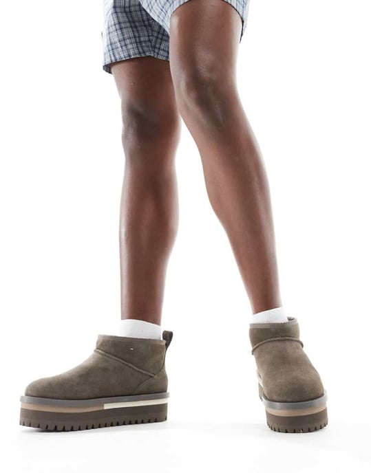 Tommy Jeans suede flatform boots in grey - Image 1
