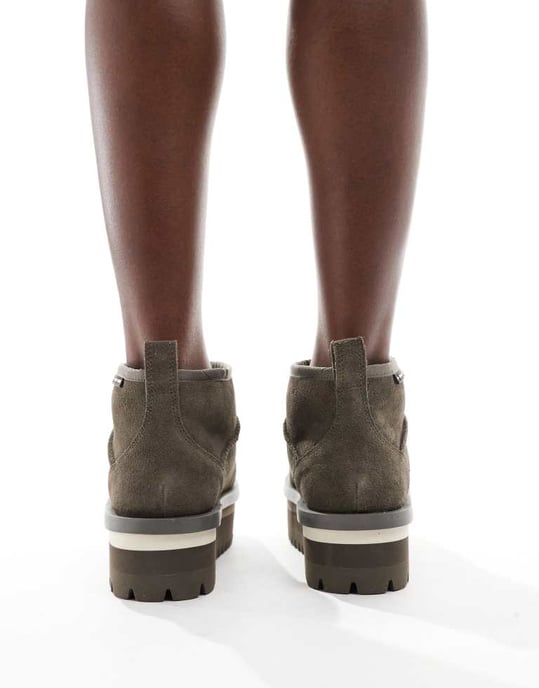 Tommy Jeans suede flatform boots in grey - Image 4