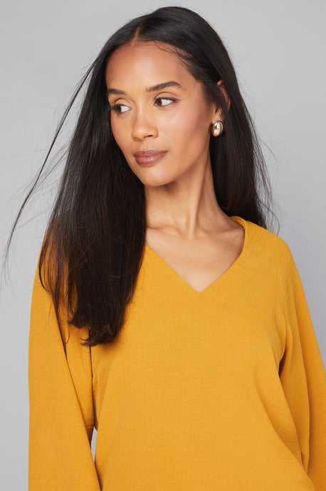 Woven Shirred Cuff Overhead Shirt - Image 4