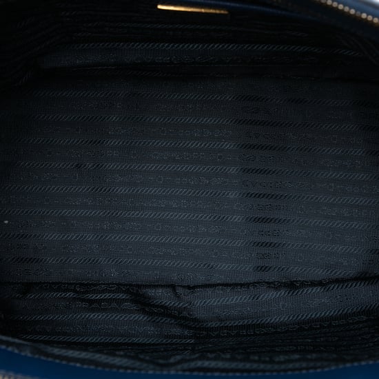Tweedehands Grote Saffiano Lux Galleria Double Zip Tote - Image 4