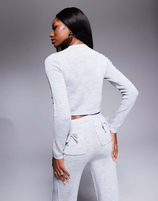 Kaiia exclusive knitted cropped bow detail button through cardigan co-ord in light grey - Image 3
