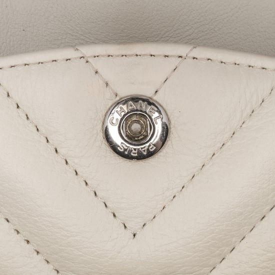 Chanel 19 Chevron Gequilt Schoudertas - Image 6