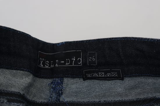 Smala mörk tvättade jeans - Image 5