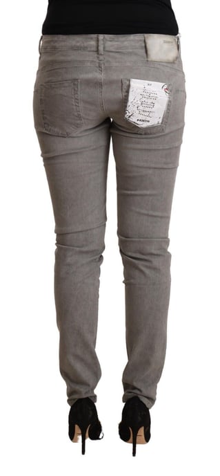 Gråjeans i avslappnad stil - Image 3