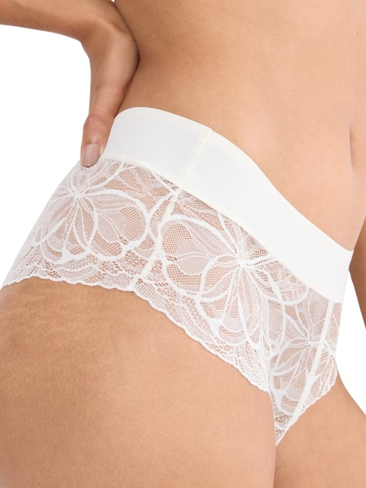 Body Make-Up Illusion Lace Short - Image 3
