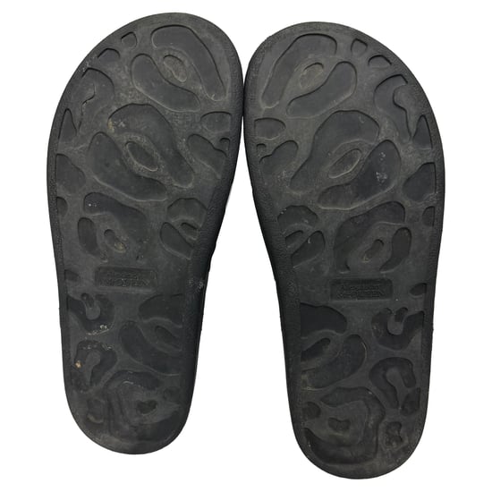 Alexander Mcqueen Grafitti Logo Slide Sandals in Black Rubber - Image 6