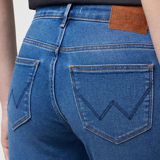 GB - Wrangler - BOOTCUT CAMELLIA - Image 4