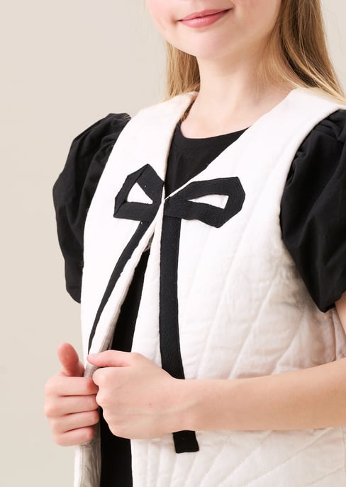 Mari Ivory Sunray Quilted Gilet - Image 3