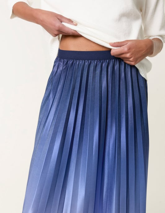 Gradient Colour Pleated Skirt - Image 3