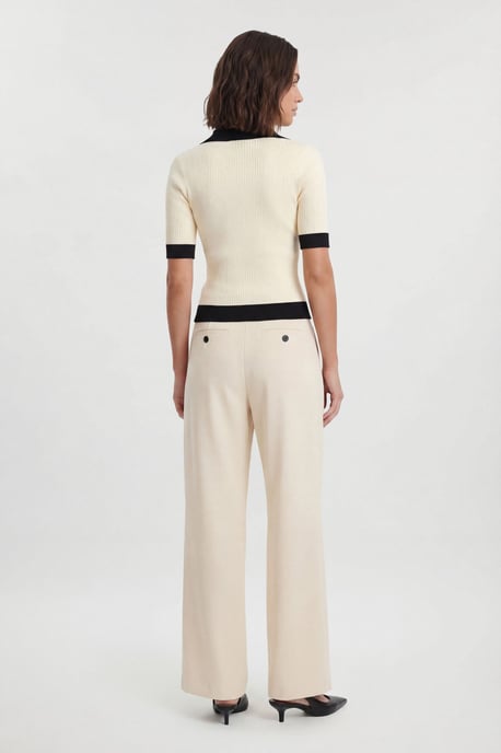 Petite Knit Rib With Contrast Hem Detail Collared Short Sleeve Top - Image 2