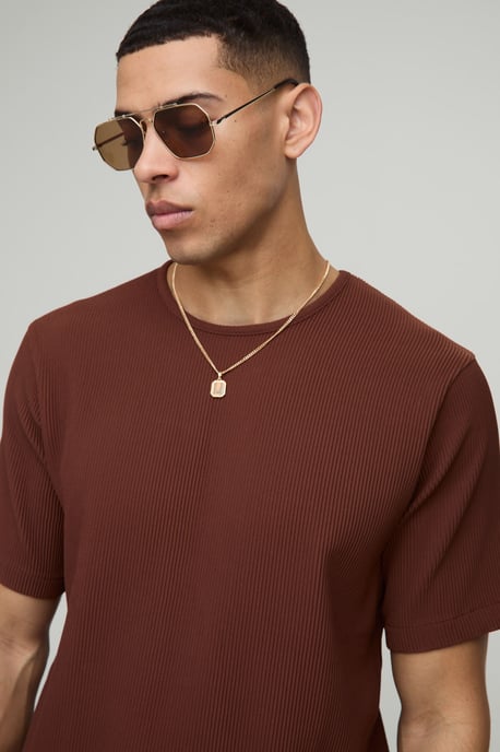 Regular Fit Pleated T-Shirt and Slim Tapered Jogger Set - Image 3