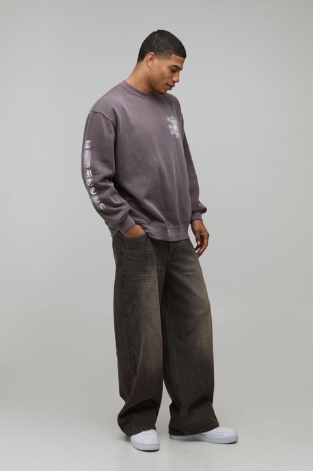 Oversized Graphic Printed Washed Sweatshirt - Image 4