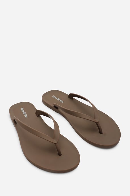 Wheres That From Womens Kailany Jelly Thong Flip Flop Sandals - Image 2