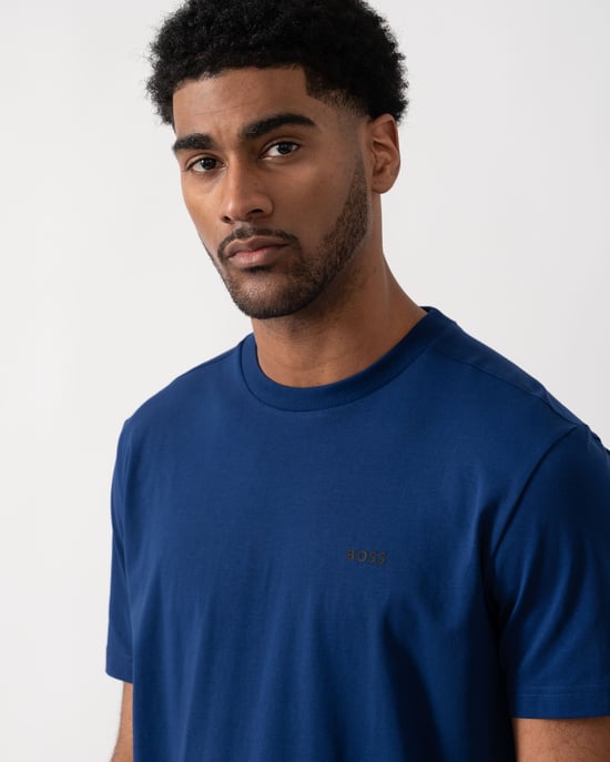 T-Shirt in Purple - Image 3