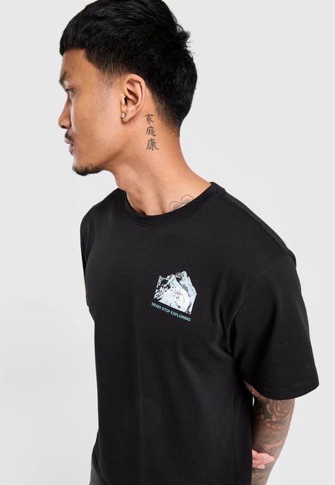 The North Face Dark Matter T-Shirt in Black - Image 4
