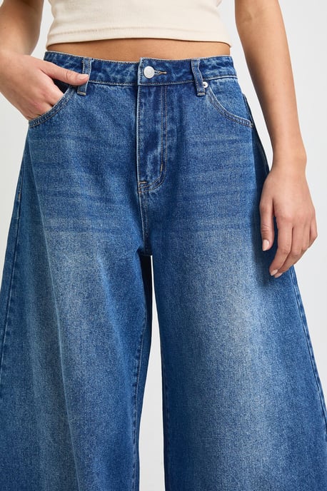 High Waist Relaxed Horseshoe Jean - Image 3