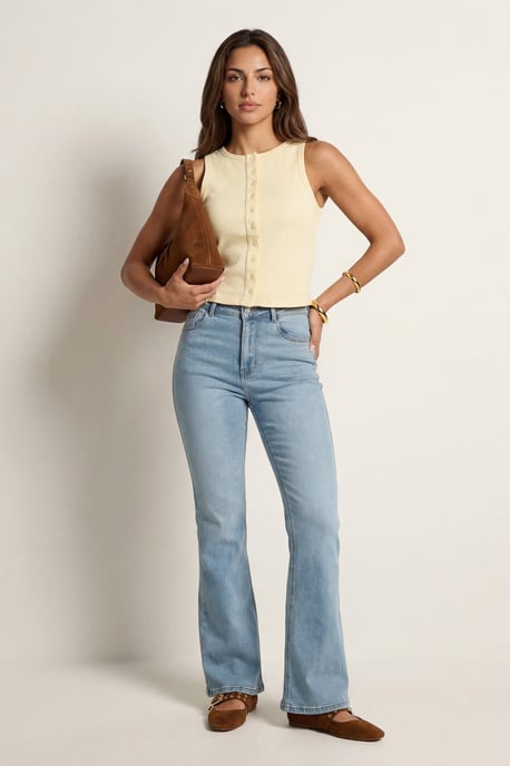 Boot Cut Jean Bleach - Image 1