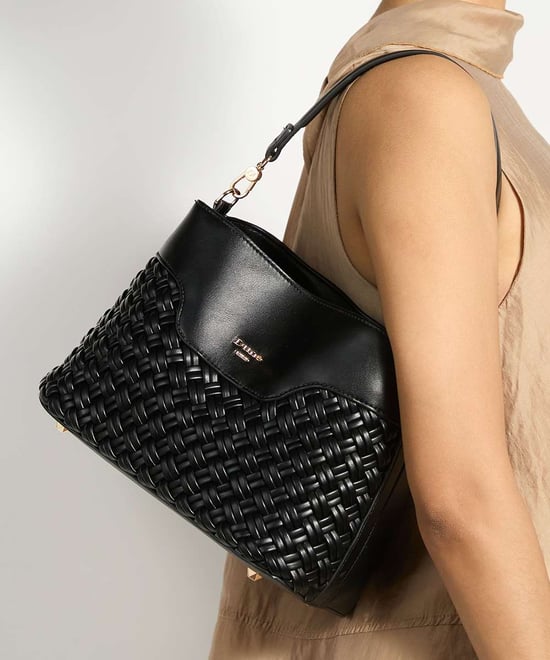 Dune Accessories Dinidelphine - Woven Shoulder Bag - Image 2