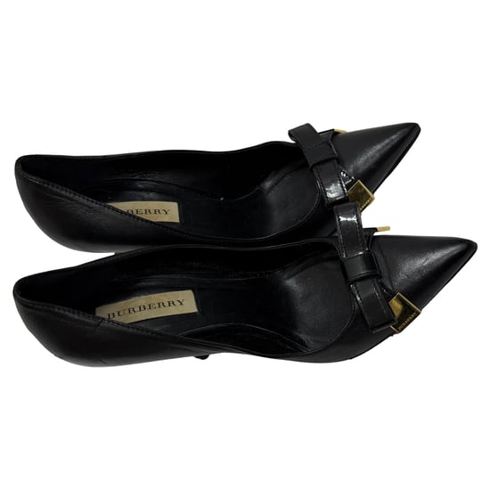 Burberry Bow Accent Pointed-Toe Pumps in Black Leather - Image 5