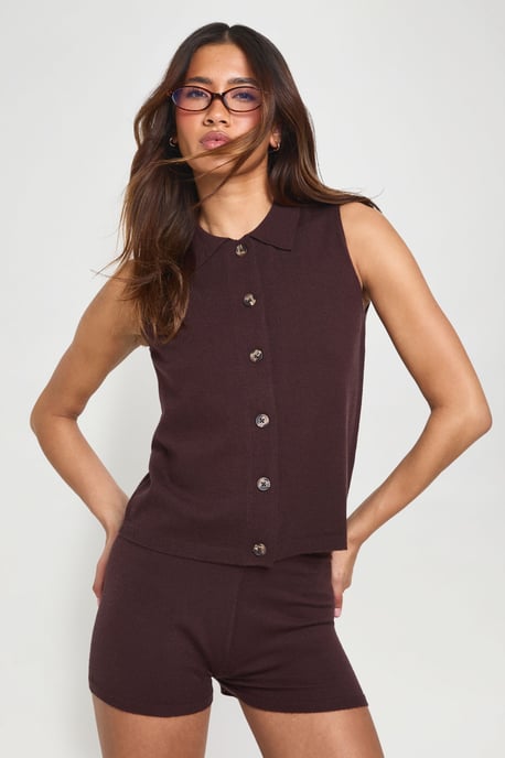 Collared Knitted Waistcoat and Knitted Short Set - Image 1
