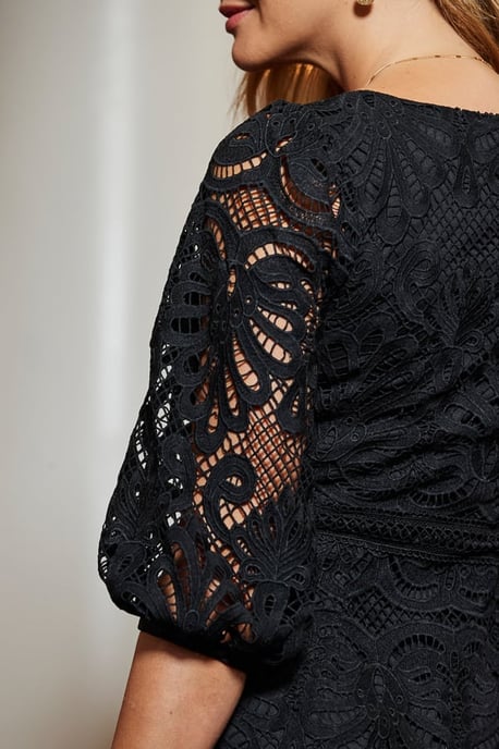 Black Luxe Lace Midi Dress - Image 5