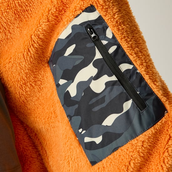 Regatta Kids Changing Robe Oversized Sonic Zip Fastening - Image 5