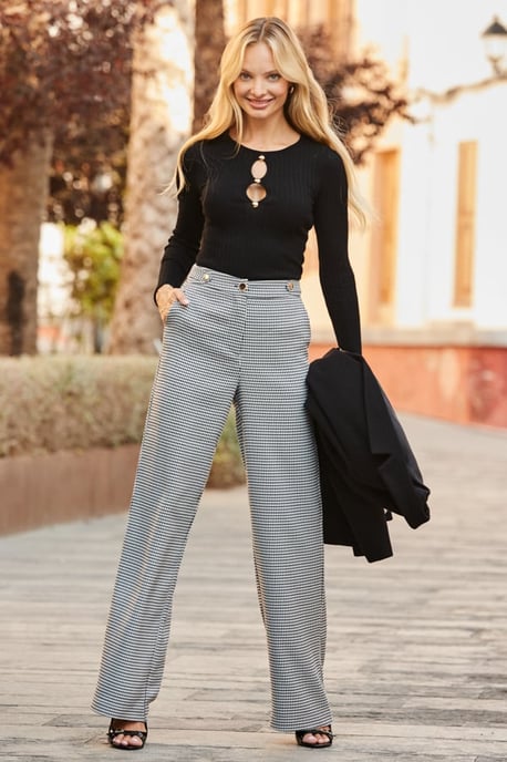Black & White Houndstooth Print Wide Leg Trousers - Image 2