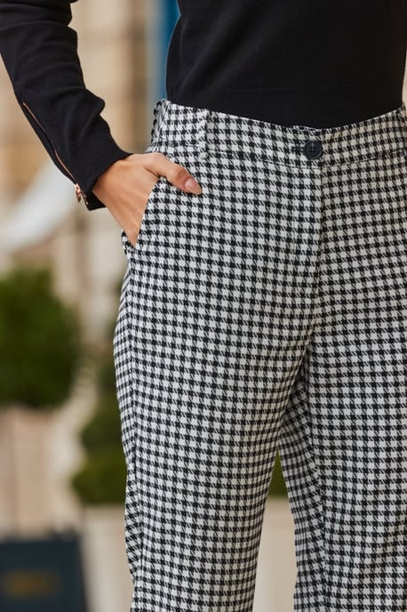 Black & White Houndstooth Print Tapered Leg Trousers - Image 5