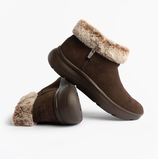Skechers 144848/choc On-the-go Encore - Snow-cappe Womens Boots Chocolate - Image 2