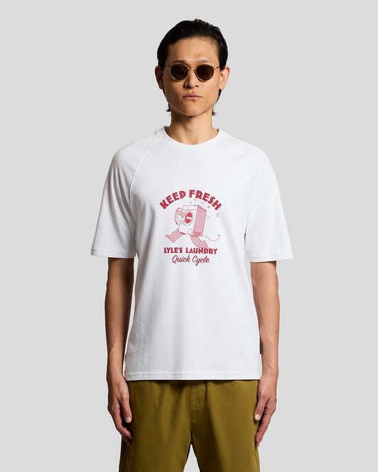 Bröstgrafik T-shirt - Image 1
