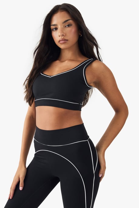 DSGN Studio Sculpt Contrast Piping Sports Bra - Image 3