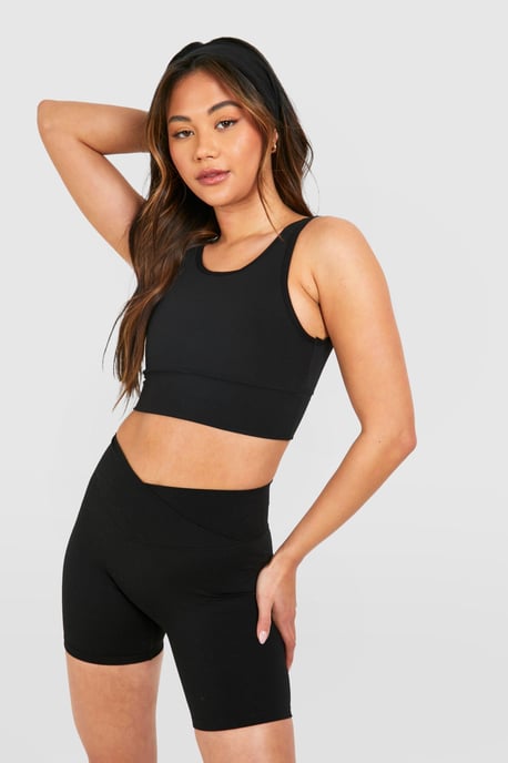DSGN Studio Ultra Sculpt Padded Deep Hem Light Support Sports Bra - Image 3