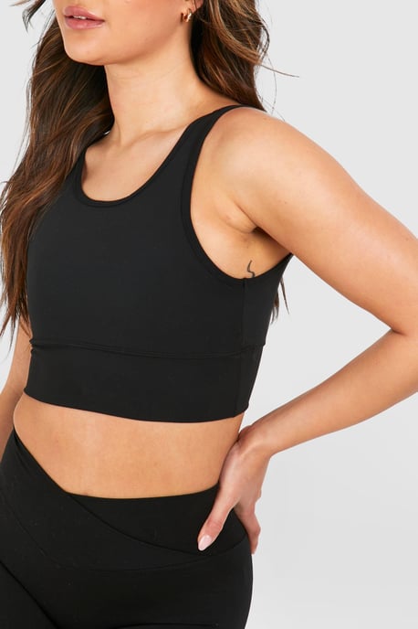 DSGN Studio Ultra Sculpt Padded Deep Hem Light Support Sports Bra - Image 4