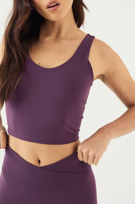 DSGN Studio Sculpt Longline Plunge Sports Bra - Image 4