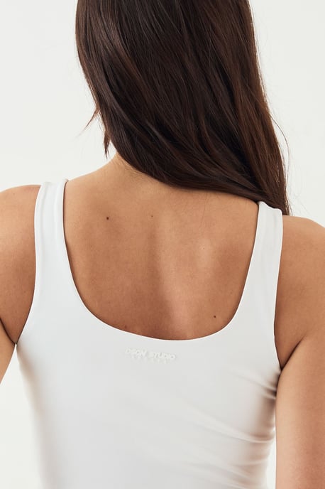 DSGN Studio Sculpt Longline Plunge Sports Bra - Image 4