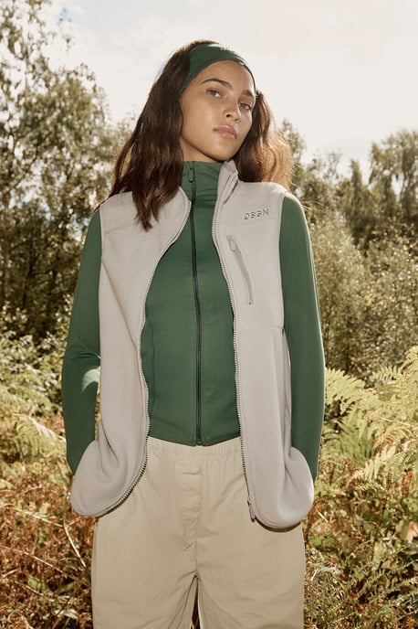 DSGN Studio Sport Polar Fleece Pocket Detail Gilet - Image 1