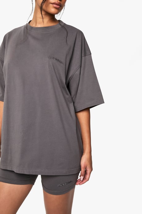 DSGN Studio Oversized T-shirt And Cycling Short Set - Image 4