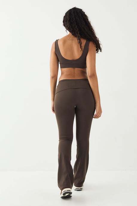 DSGN Studio Sculpt Fold Over Waistband Flared Legging - Image 2