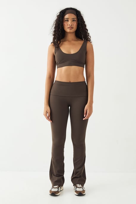 DSGN Studio Sculpt Fold Over Waistband Flared Legging - Image 5