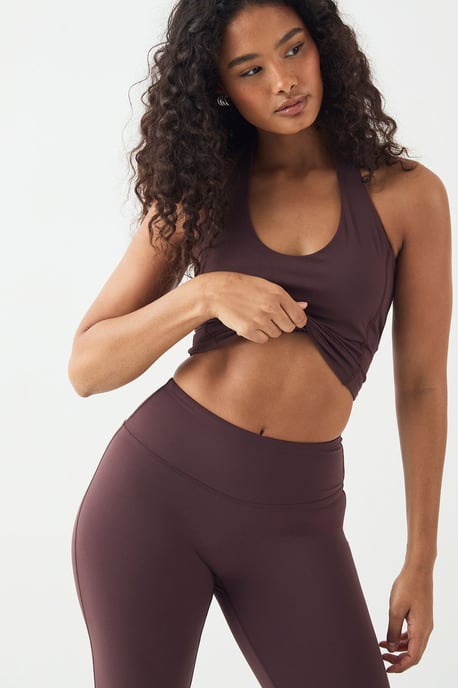 DSGN Studio Petite High Waist Sculpt Yoga Flared Legging - Image 3