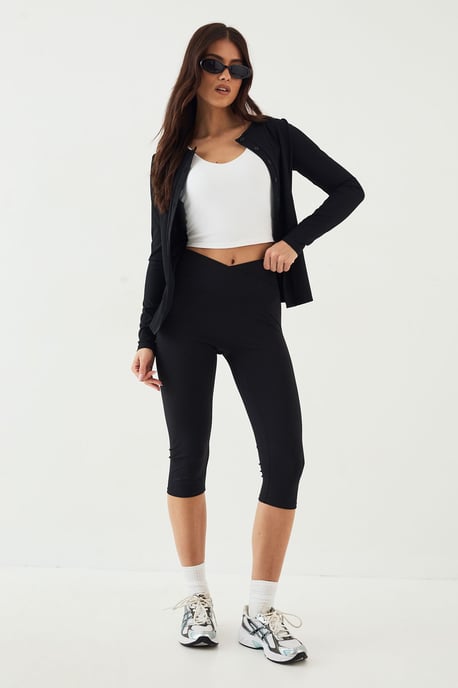 DSGN Studio Sculpt Wrap Waist Capri Legging - Image 3
