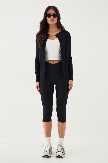 DSGN Studio Sculpt Wrap Waist Capri Legging - Image 5