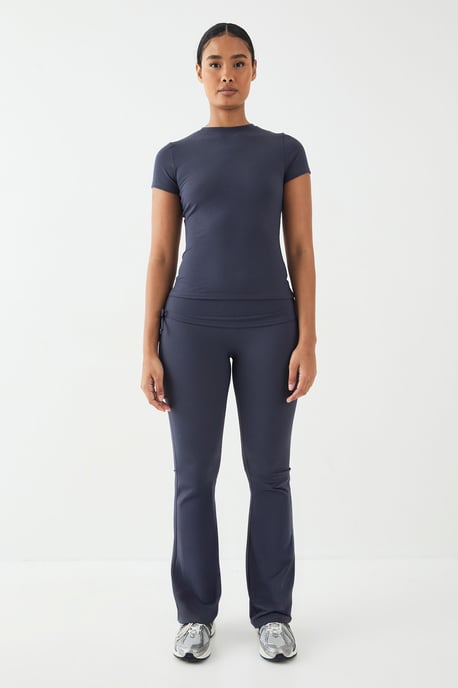 DSGN Studio Sculpt Ruched Side Flared Legging - Image 5