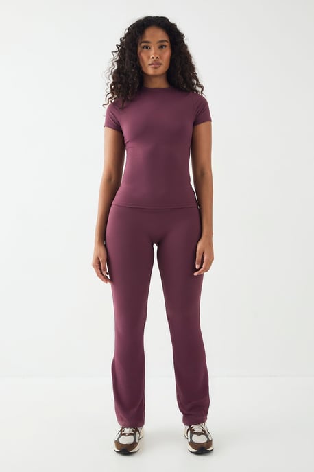 DSGN Studio Petite High Waist Sculpt Yoga Flared Legging - Image 3