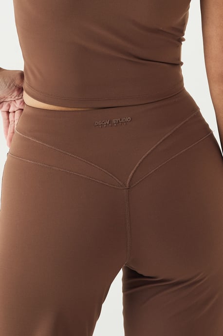 DSGN Studio Sculpt Seam Detail Straight Leg Yoga Pant - Image 4